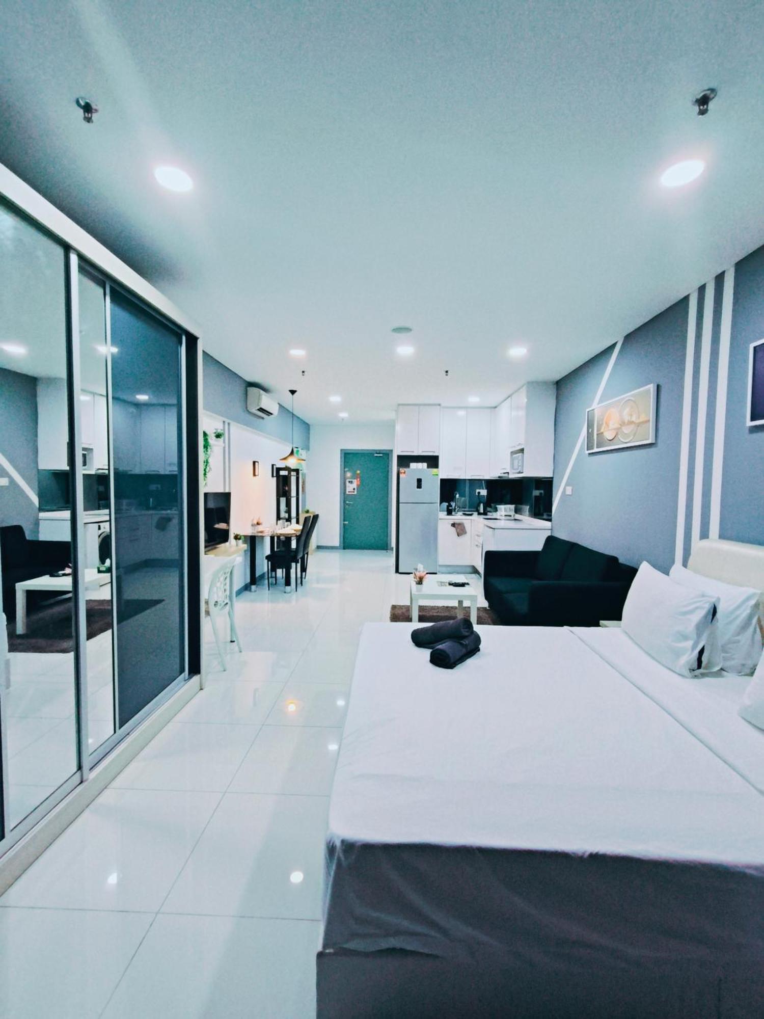 Signature Apartment At Mercu Summer Suites Klcc Kuala Lumpur Room photo